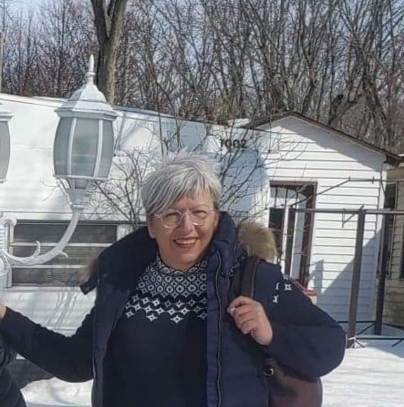 Meet your Posher, Lynda - Picture 1 of 1